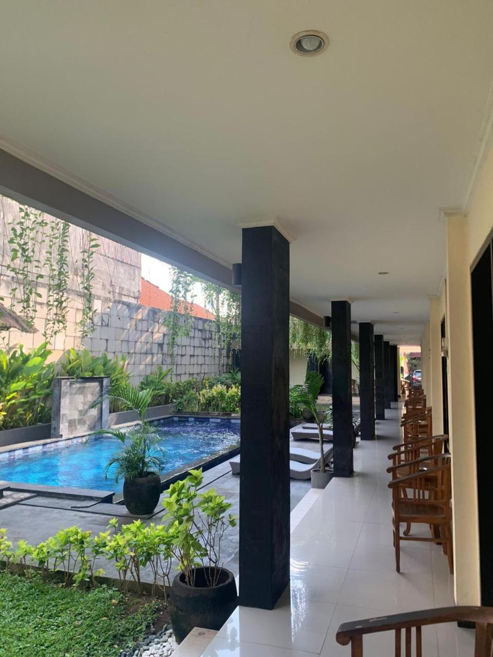 Mansu Hotel And Spa Legian Кута Екстериор снимка