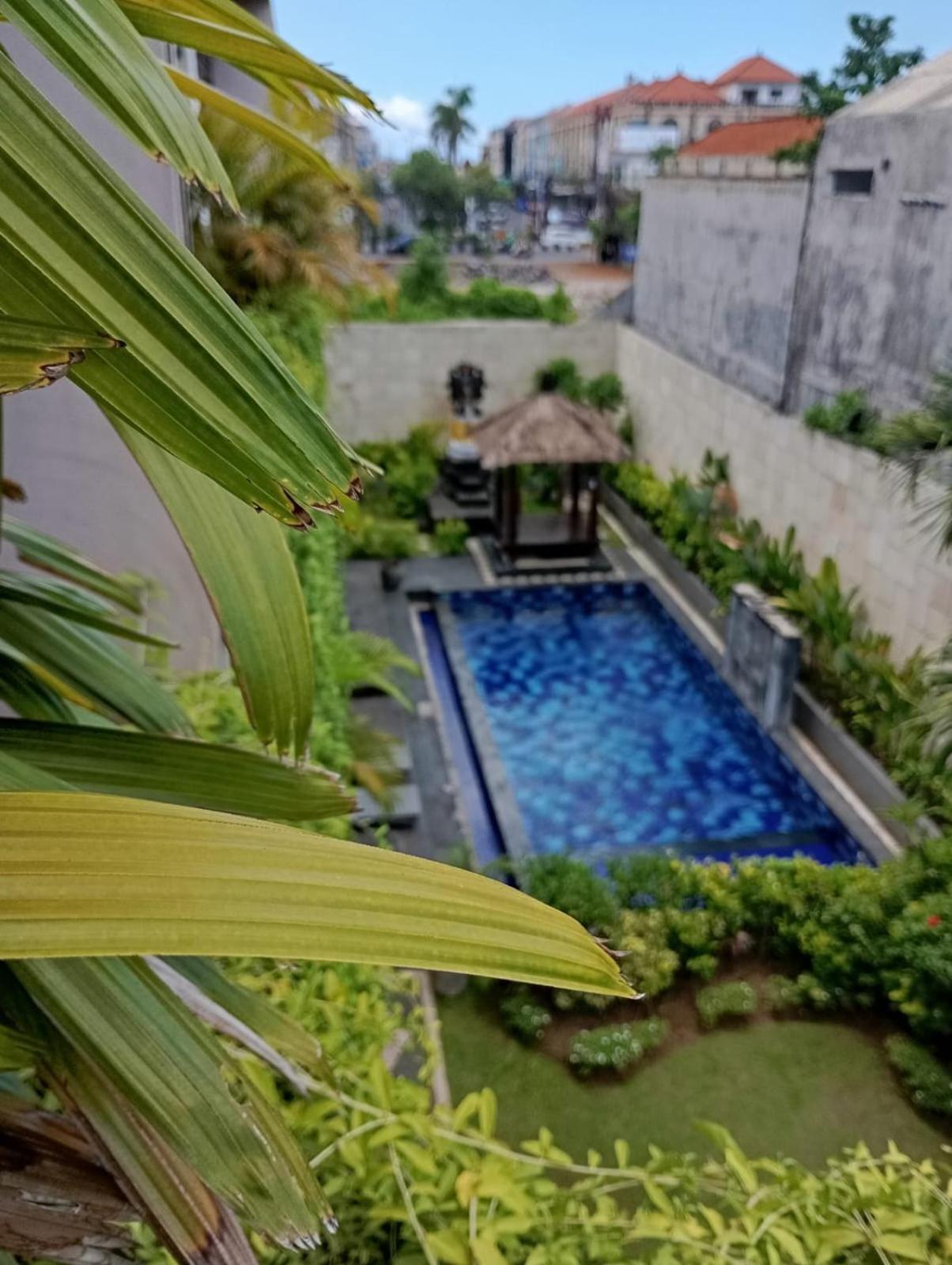 Mansu Hotel And Spa Legian Кута Екстериор снимка